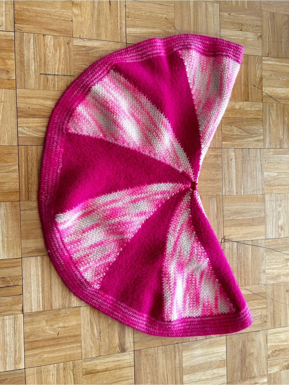 Vintage Handmade Crochet Tree Skirt Pink White Retro Christmas Decor 60s MCM Mod